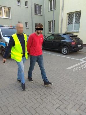 Takie GTA w lubelskim. Przyszli, pobili i zniszczyli samochód